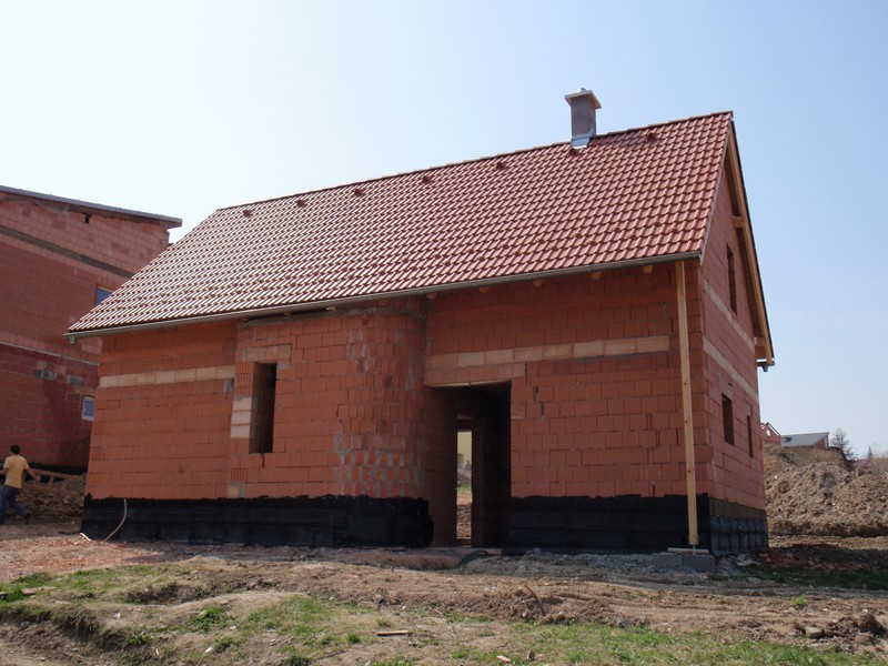 Anesta - rekonstrukce střech a fasád