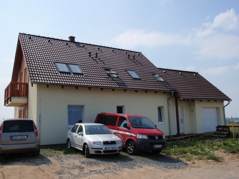 Anesta - rekonstrukce střech a fasád